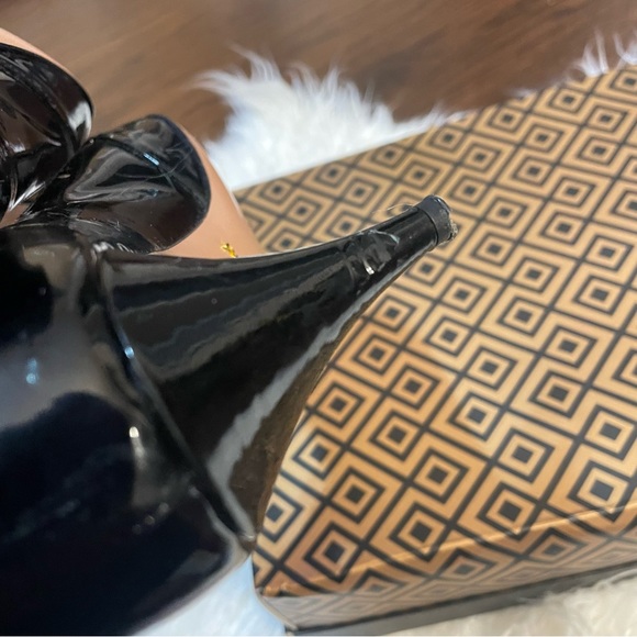 Prada Black Patent Leather Heel - Picture 3 of 11